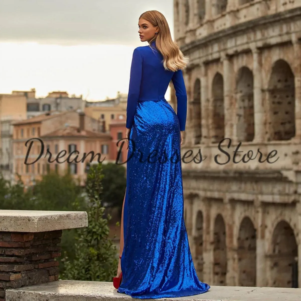 Abito da sera semplice a maniche lunghe con collo alto e blu royal, con spacco laterale alto, lunghezza del pavimento, abiti per