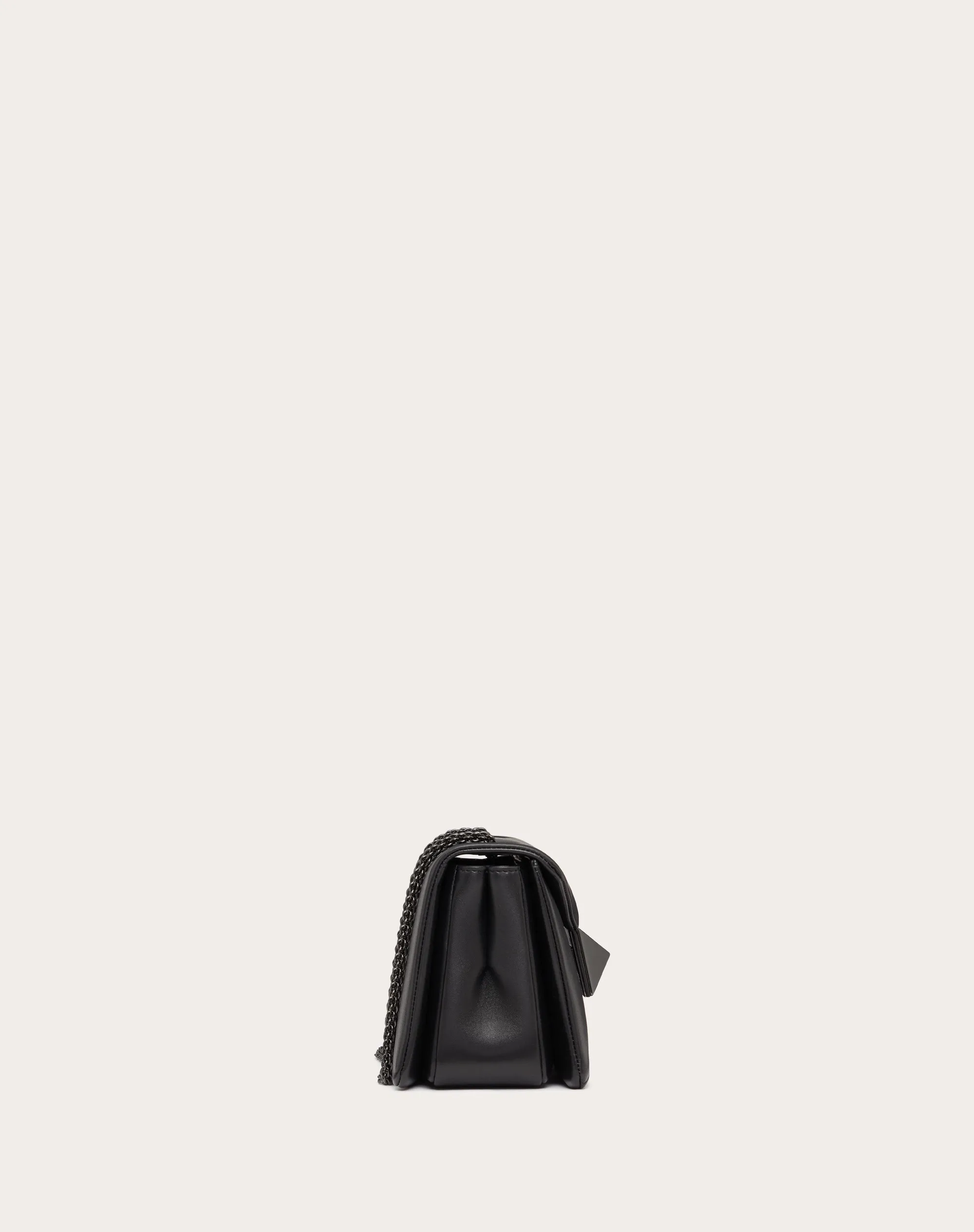 BORSA PICCOLA CON CATENA VALENTINO GARAVANI ONE STUD IN NAPPA CON BORCHIA TONO SU TONO