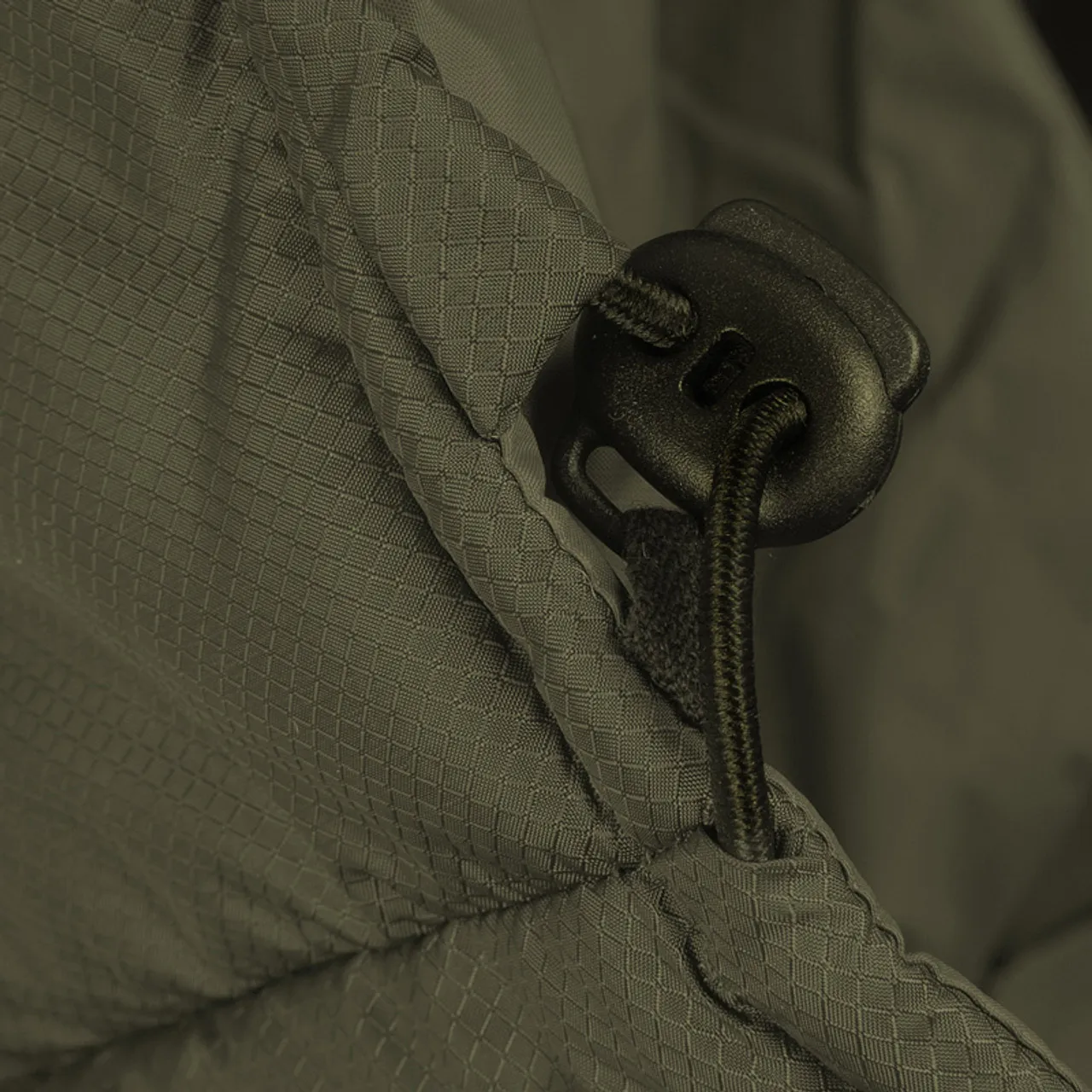Giacca isolante Snugpak Softie SJ-9 prodotta nel Regno Unito per la stagione fredda militare