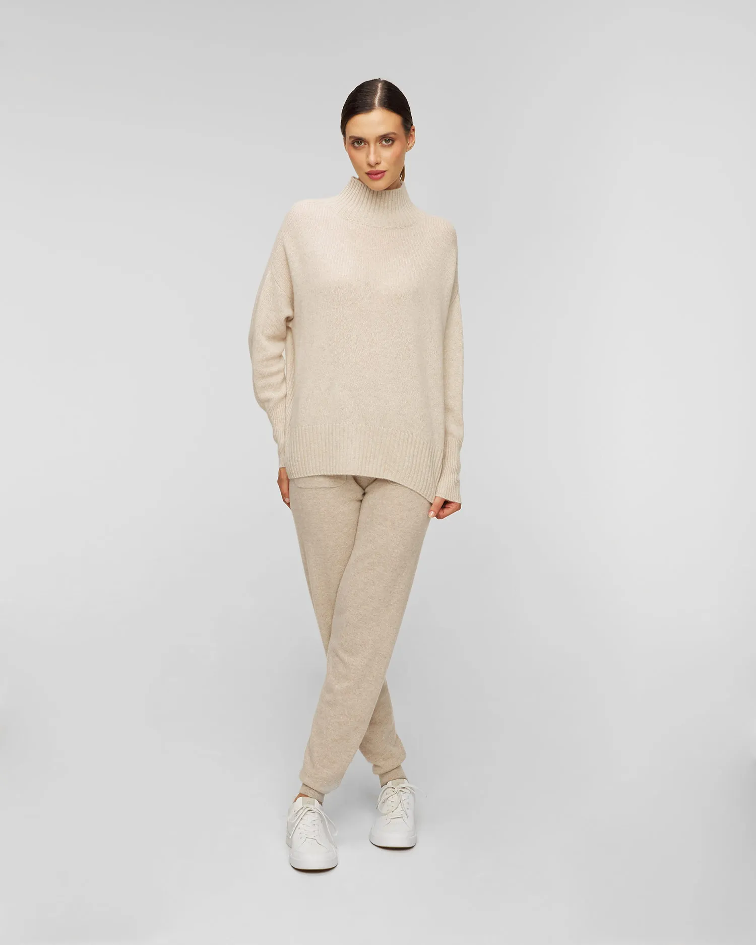 Maglione in cashmere da donna Allude Mockneck a collo alto 11156-48