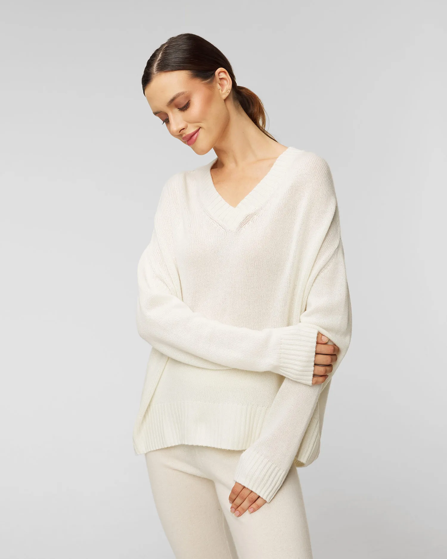 Maglione in cashmere da donna Allude V-sweater 11155-40