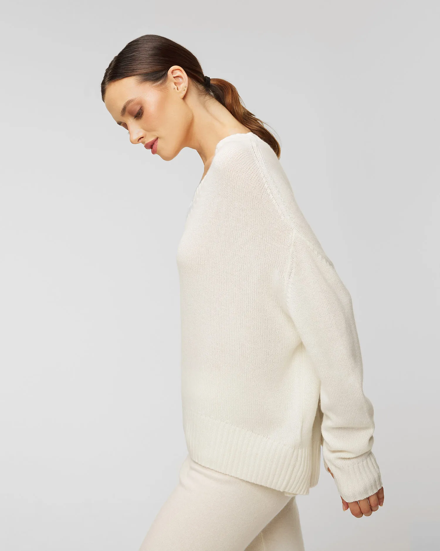 Maglione in cashmere da donna Allude V-sweater 11155-40