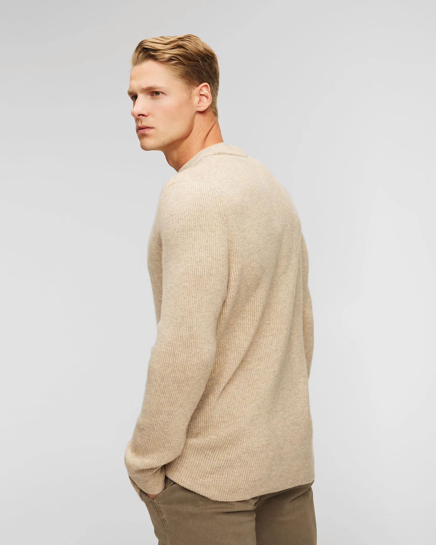 Maglione in cashmere da uomo Johnstons of Elgin kap05144hb02104-hb0210