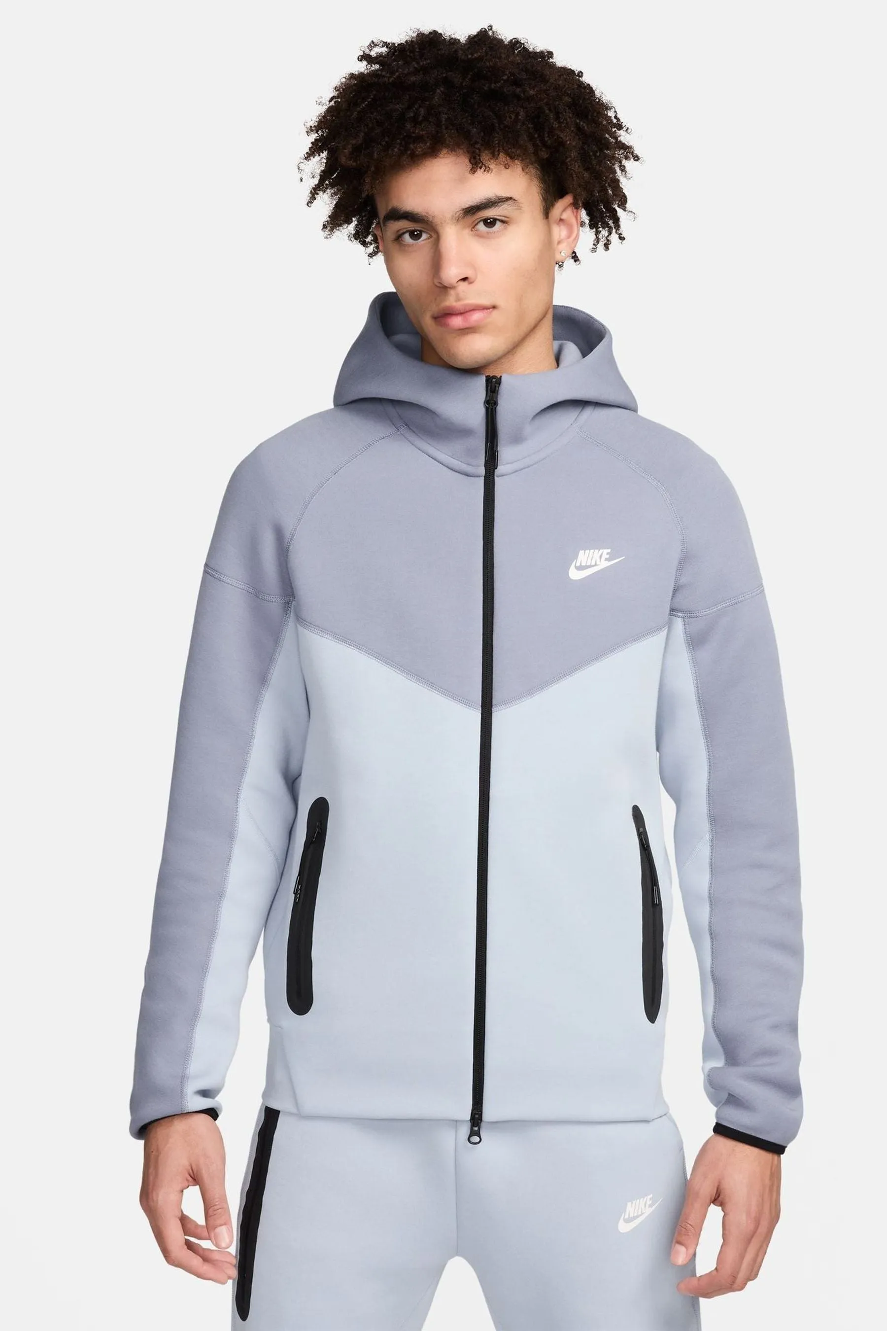 Nike - Felpa tecnica in pile con zip e cappuccio