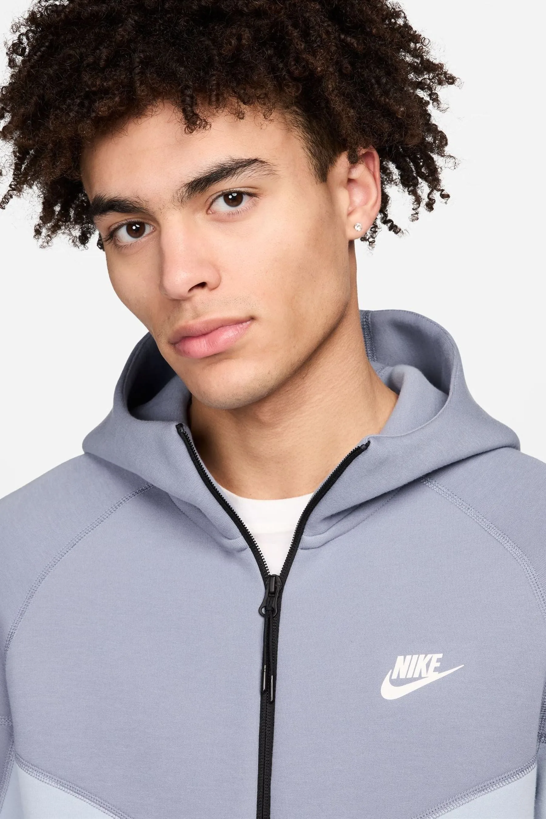 Nike - Felpa tecnica in pile con zip e cappuccio