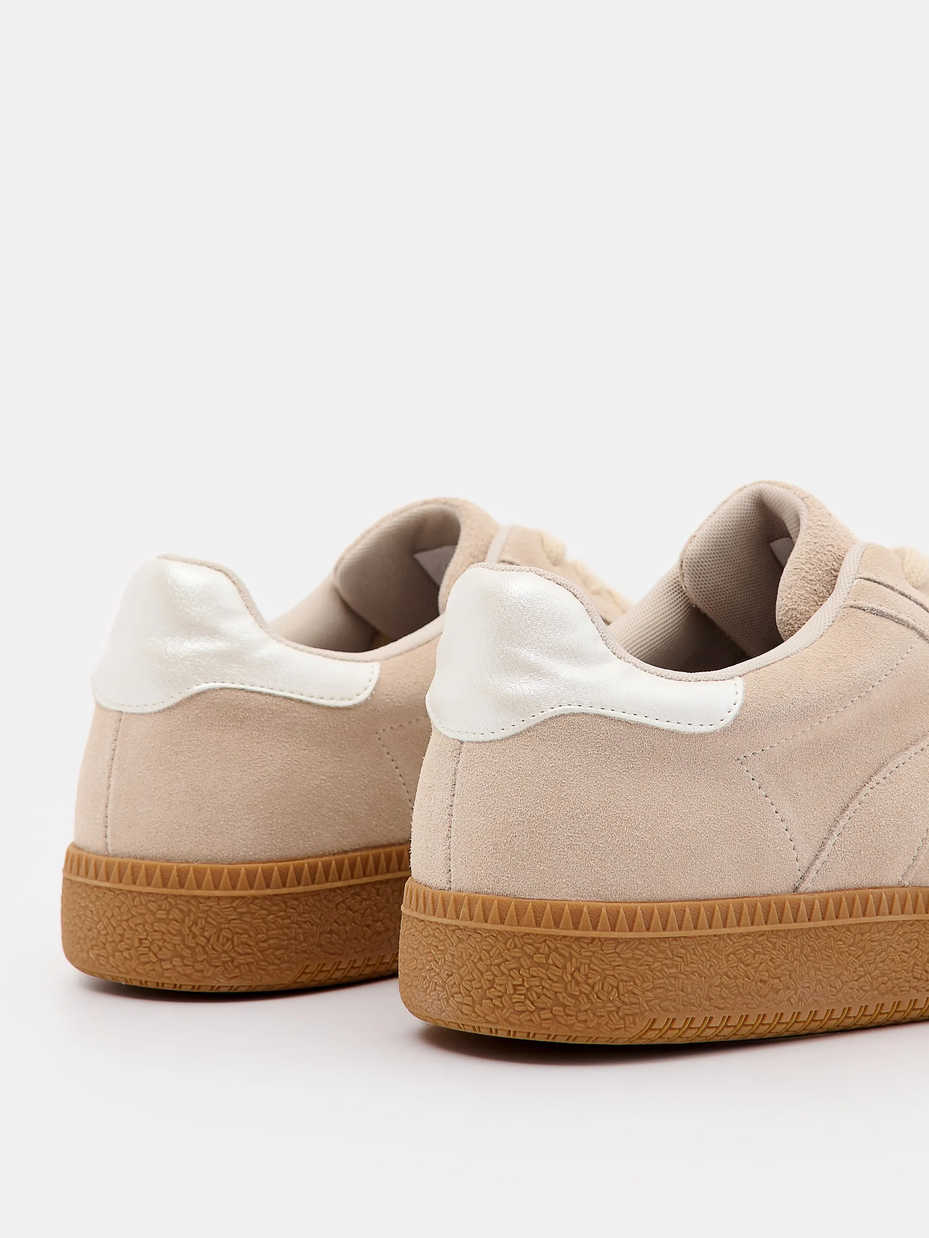 Sneaker